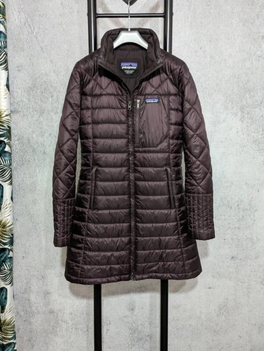 Patagonia Radalie Parka Women’s Quilted Long Jacket Burgundy Size S